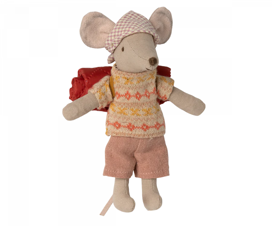 Hiker Mouse, Big Sister - S23