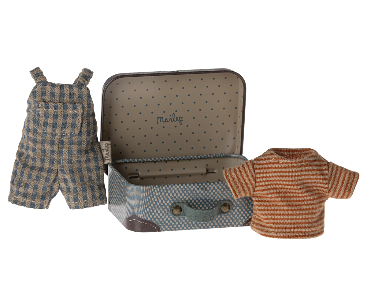 Overalls and shirt in suitcase - Maileg Big Brother Mouse