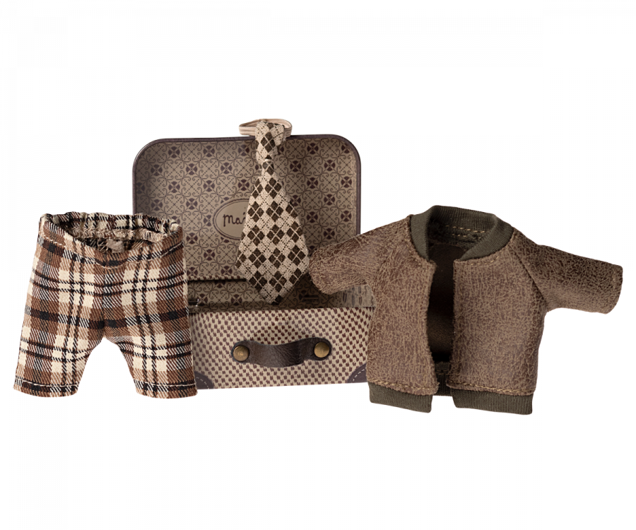 Jacket, pants and tie in suitcase, Grandpa mouse