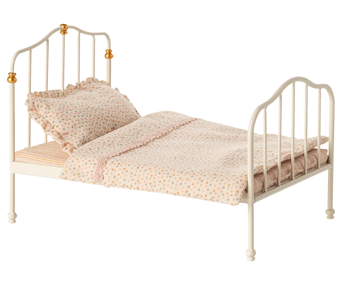 Vintage Bed, Mouse- Off-White