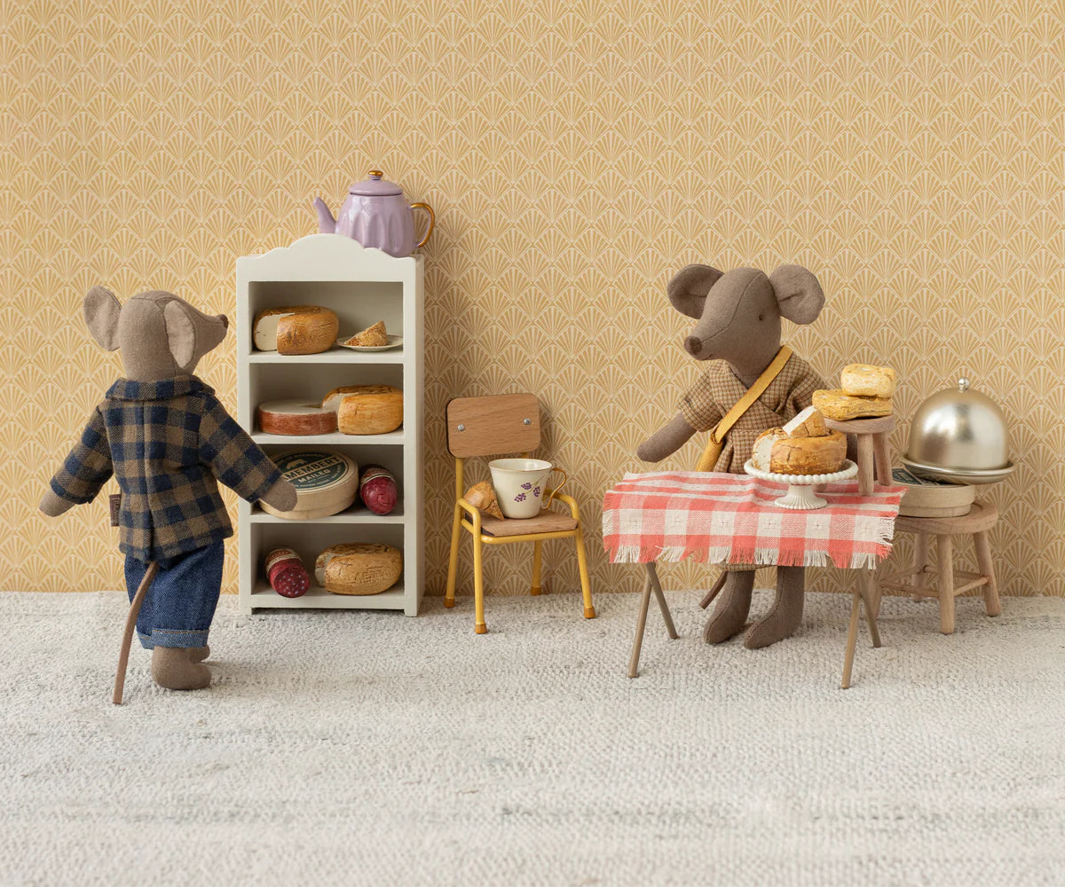 Brown Checkered Shirt & Pants, Dad Mouse