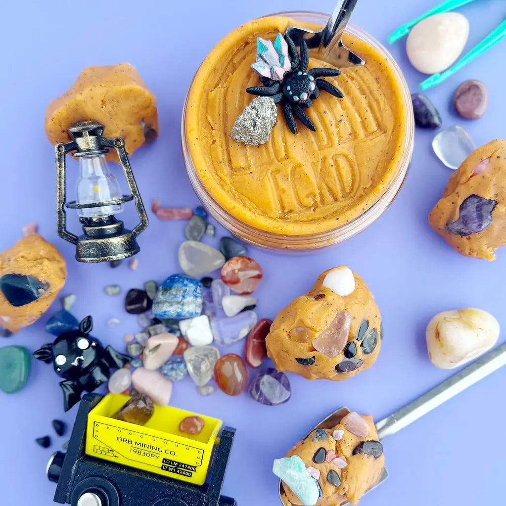 Crystal Cavern Kiddough Play Kit Featuring Wigglitz