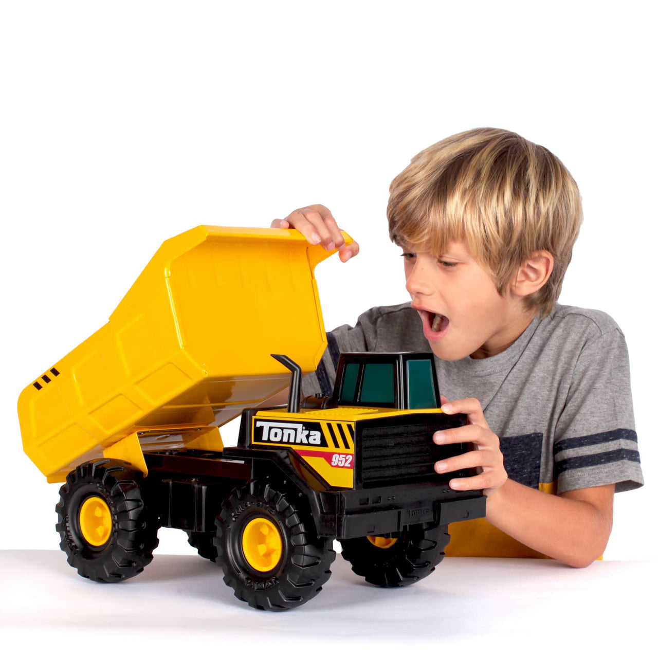 Tonka Mighty Dump Truck