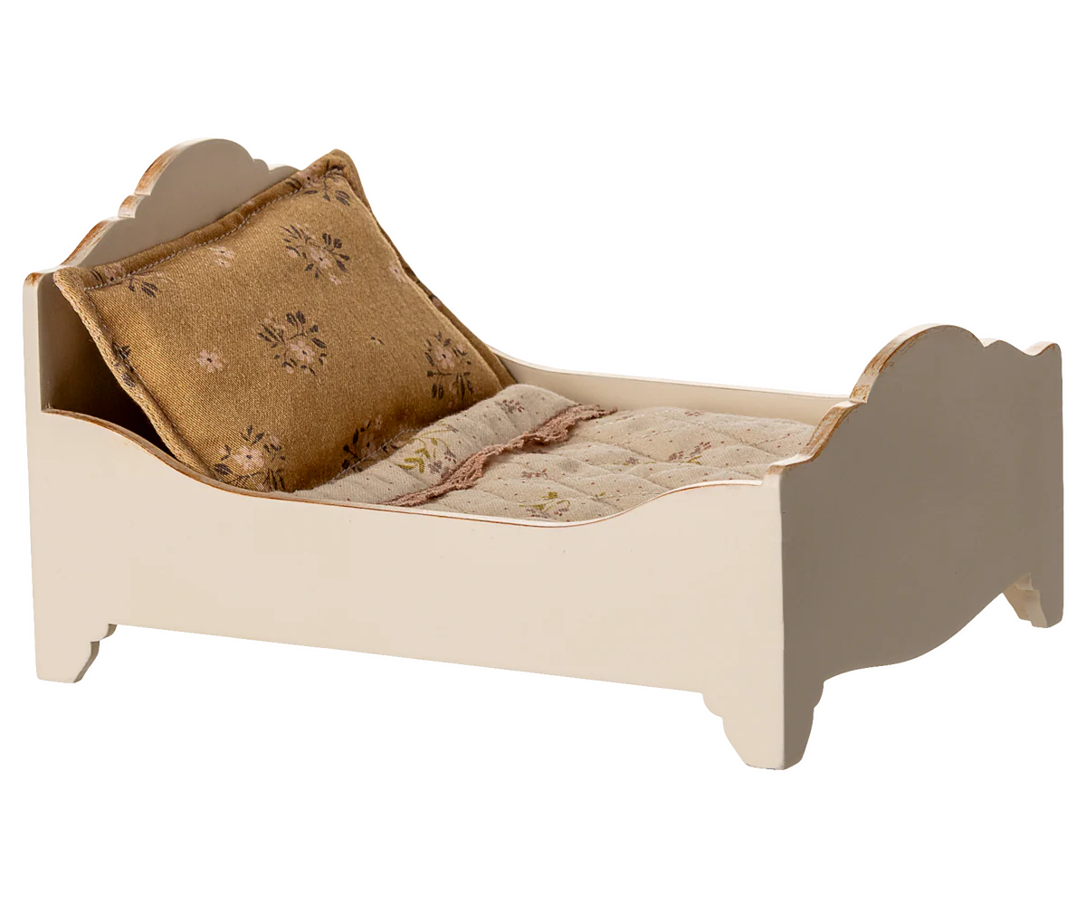 Bed, Mouse- Off-White