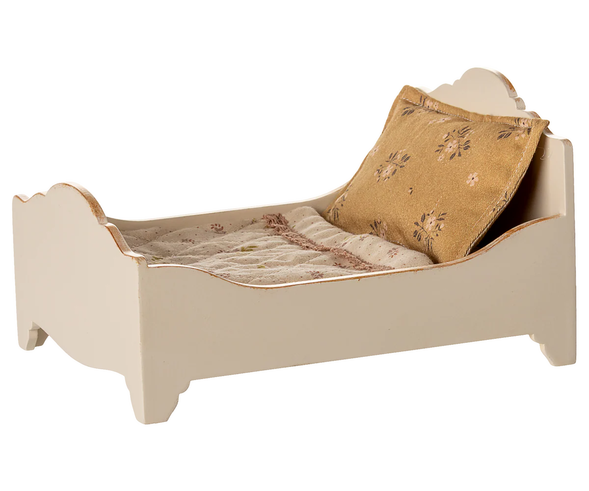 Bed, Mouse- Off-White