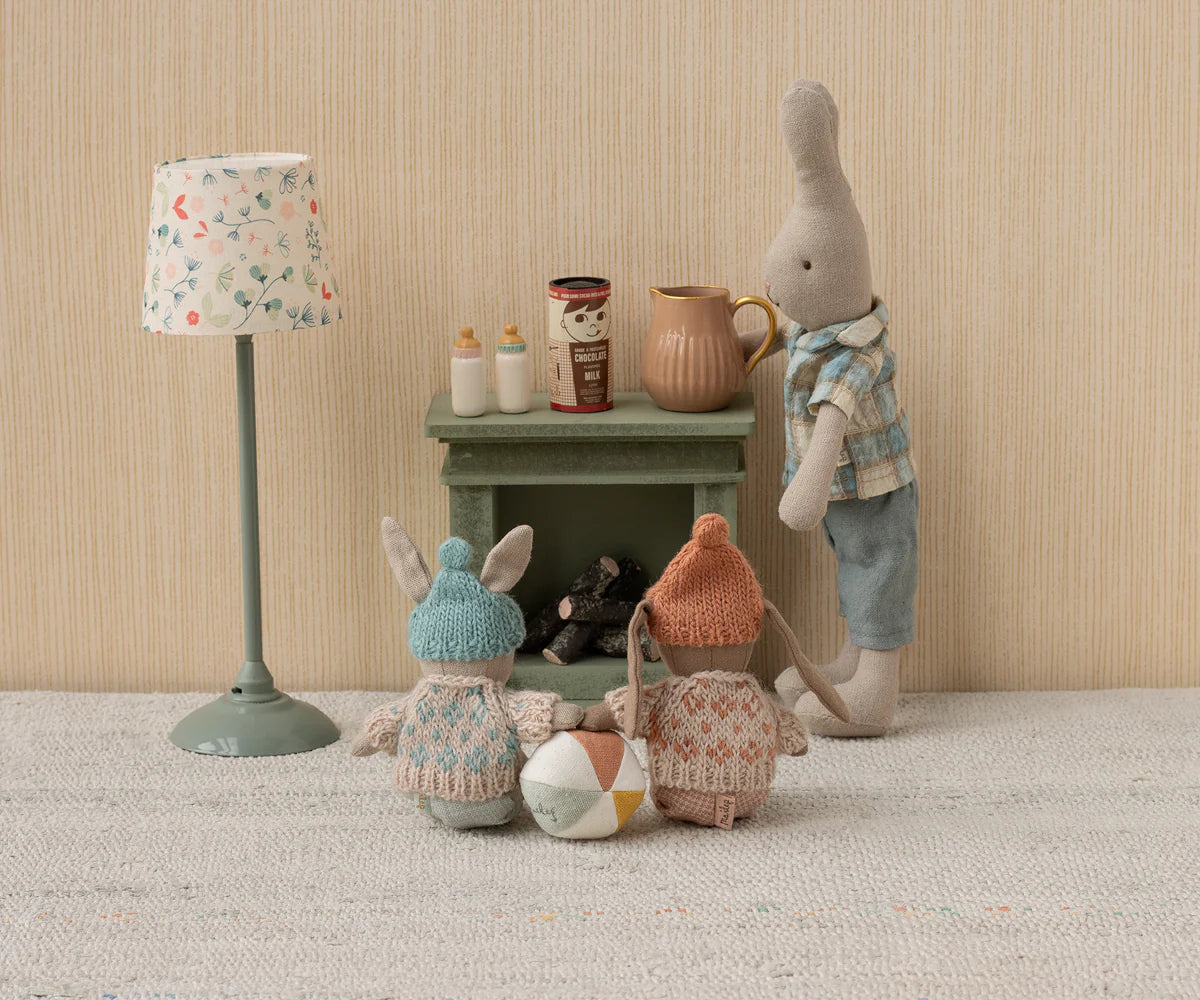 Winter Bunny, Micro- Rose