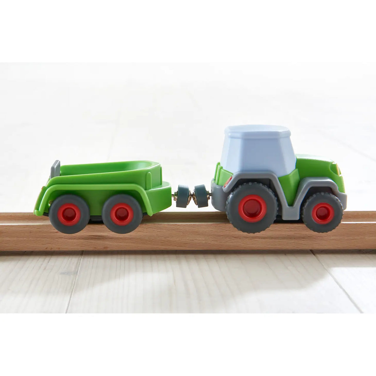 Kullerbu-Tractor with Trailer